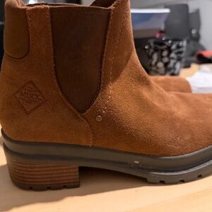 Muck Women's Brown Ankle Booties